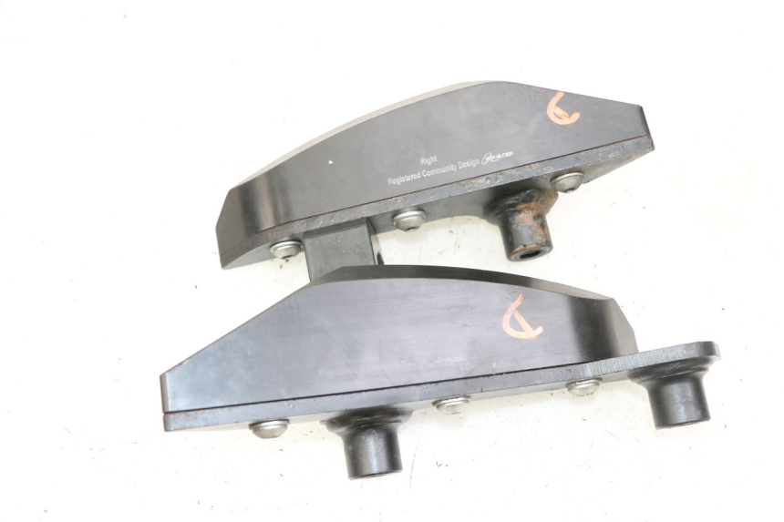 photo de TAMPON MOTEUR SUZUKI GSR 750 (2011 - 2017)