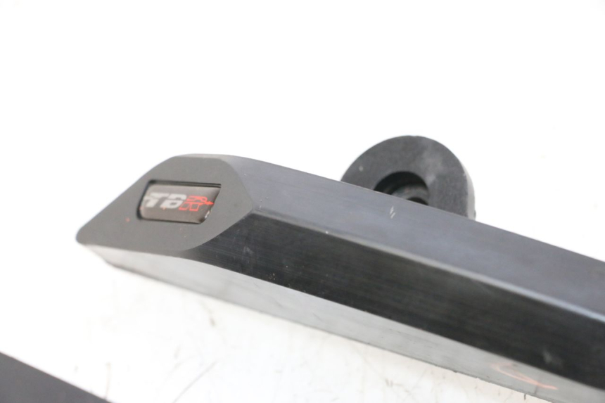 photo de TAMPON MOTEUR SUZUKI GSR 750 (2011 - 2017)