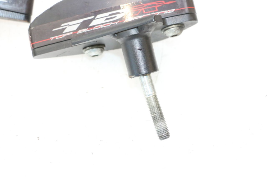 photo de TAMPON MOTEUR SUZUKI GSR 600 (2005 - 2012) - Autre angle de vue