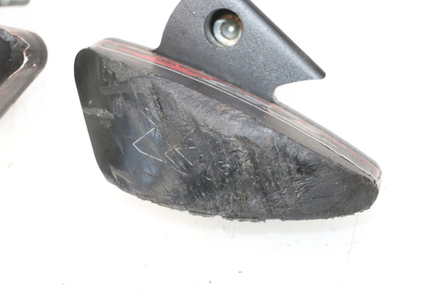 photo de TAMPON MOTEUR SUZUKI GSR 600 (2005 - 2012) - Points de fixation