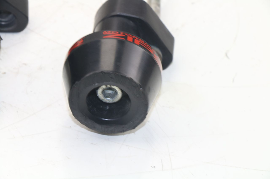 photo de TAMPON MOTEUR HONDA CBF N 600 (2004 - 2007)