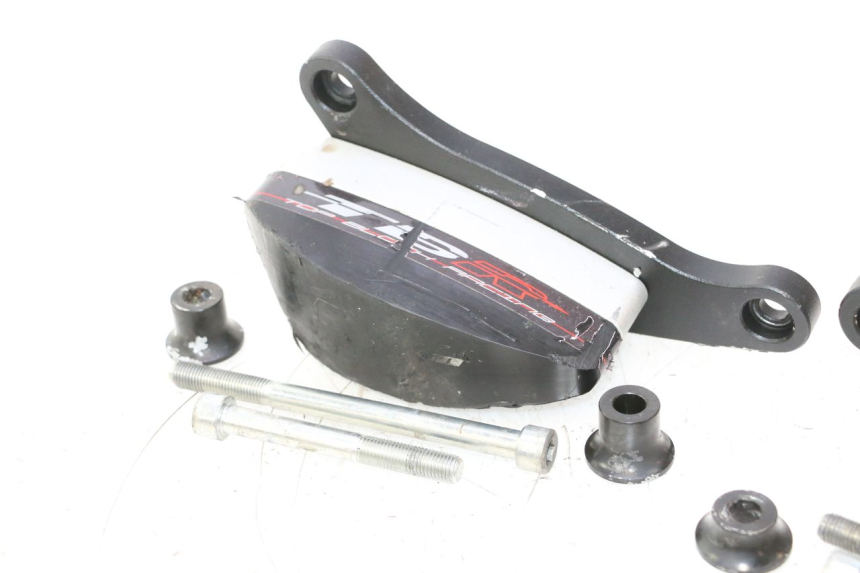 photo de TAMPON MOTEUR SUZUKI SV S 650 (2003 - 2009) - Détails caractéristiques