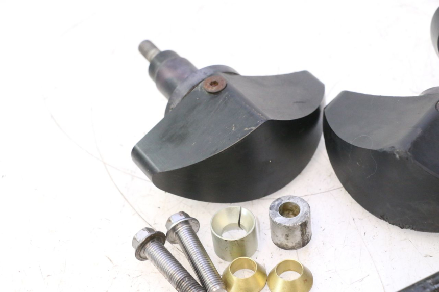 photo de TAMPON MOTEUR YAMAHA YZF R6 600 (2008 - 2009) - Zoom composants