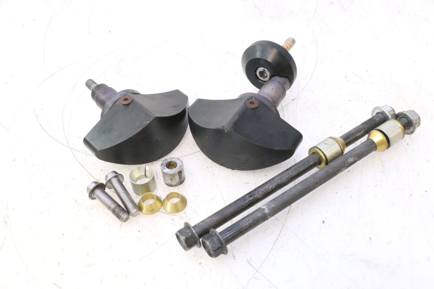 photo de TAMPON MOTEUR YAMAHA YZF R6 600 (2008 - 2009) - Vue rapprochée
