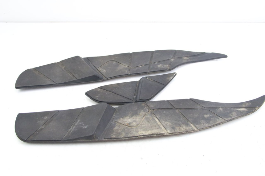 photo de TAPIS MARCHE PIED APRILIA ATLANTIC 500 (2002 - 2003)