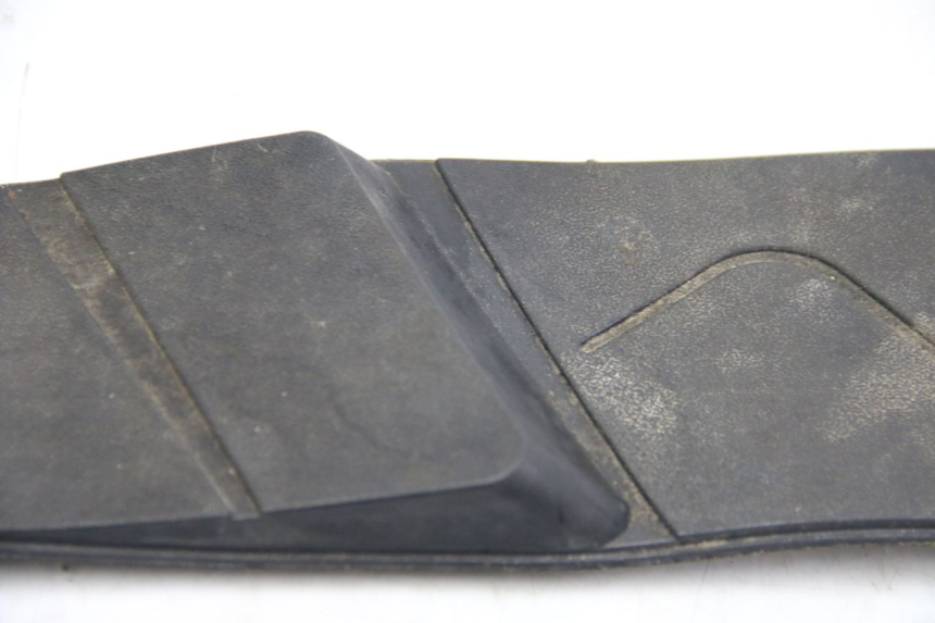 photo de TAPIS MARCHE PIED APRILIA ATLANTIC 500 (2002 - 2003)