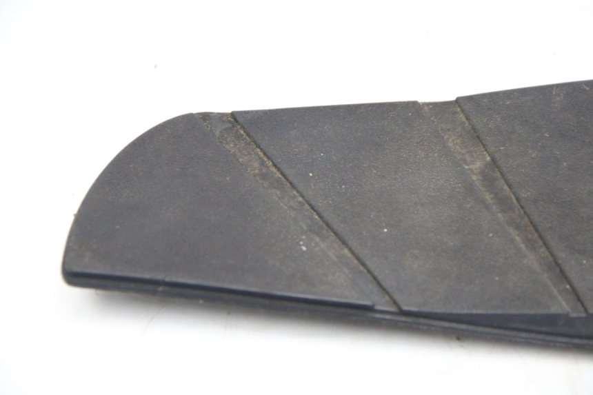 photo de TAPIS MARCHE PIED APRILIA ATLANTIC 500 (2002 - 2003)