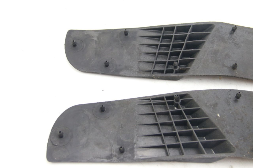 photo de TAPIS MARCHE PIED APRILIA ATLANTIC 500 (2002 - 2003)