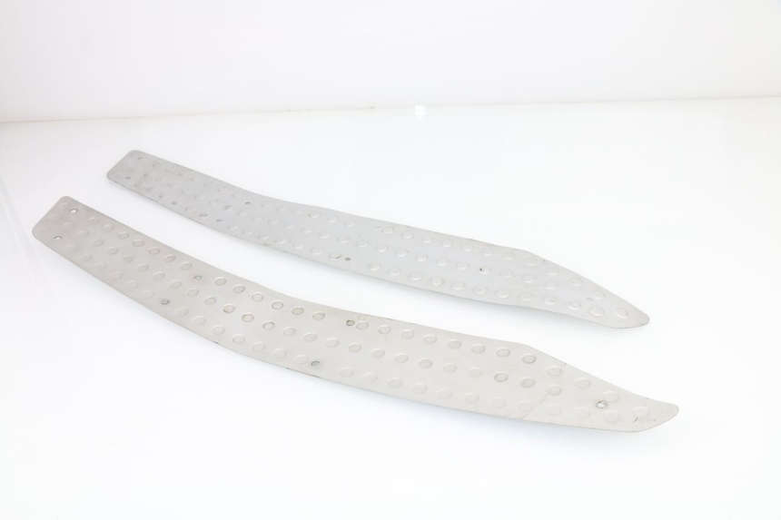 photo de TAPIS MARCHE PIED JONWAY AZTRAL 125 (2008 - 2017)