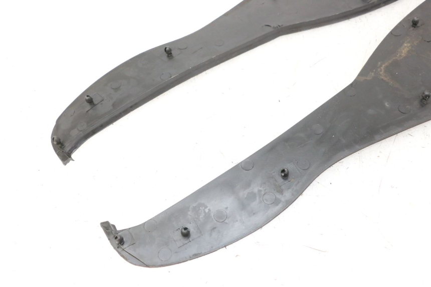 photo de TAPIS MARCHE PIED BMW C1 125 (2000 - 2003)