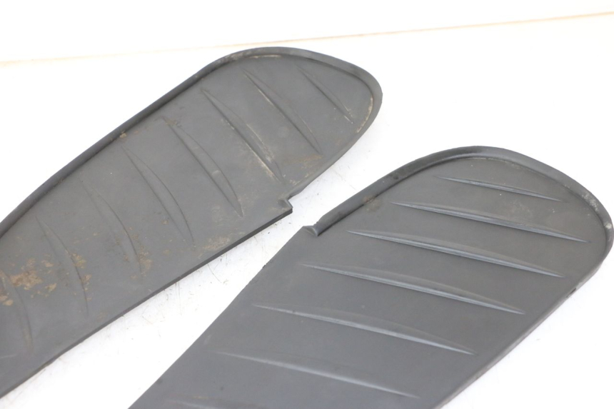 photo de TAPIS MARCHE PIED BMW C1 125 (2000 - 2003)