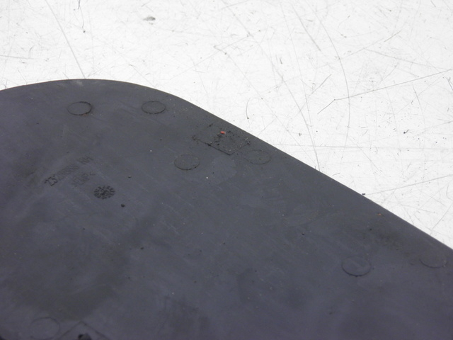 photo de TAPIS MARCHE PIED BMW C1 125 (2000 - 2003)