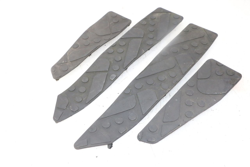 photo de TAPIS MARCHE PIED KYMCO DINK STREET 125 (2009 - 2014)