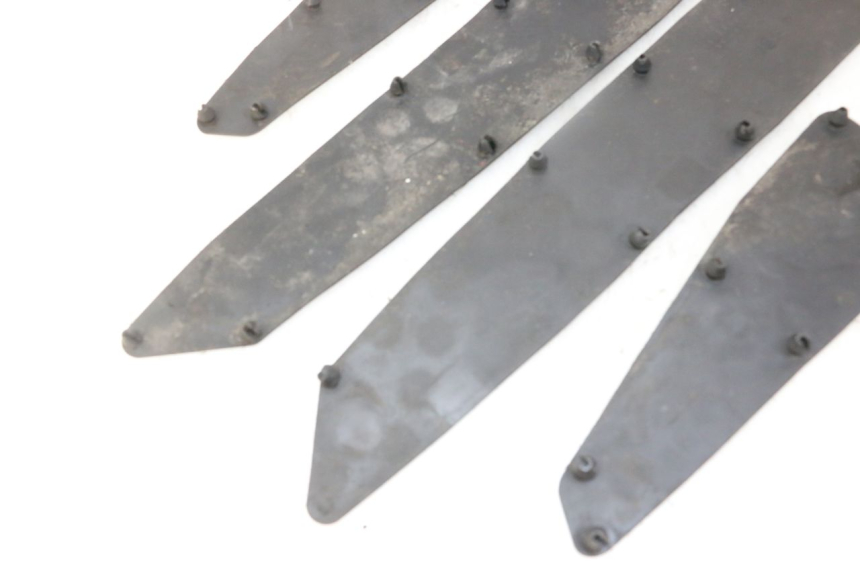 photo de TAPIS MARCHE PIED KYMCO DINK STREET 125 (2009 - 2014)