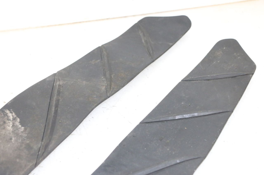 photo de TAPIS MARCHE PIED HONDA FORZA ABS 300 (2013 - 2019)