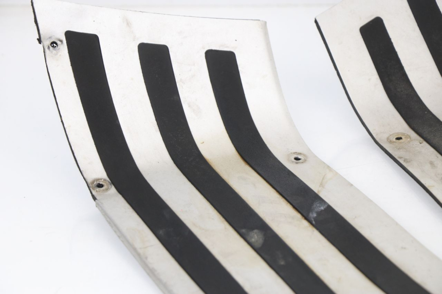 photo de TAPIS MARCHE PIED GOWINN DOLCE VITA 125 (2007 - 2013)