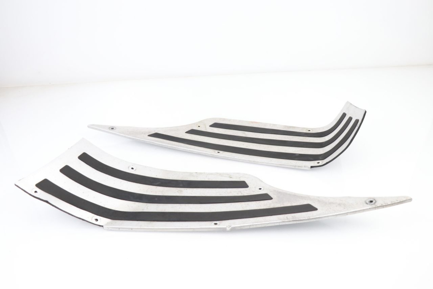 photo de TAPIS MARCHE PIED GOWINN DOLCE VITA 125 (2007 - 2013)