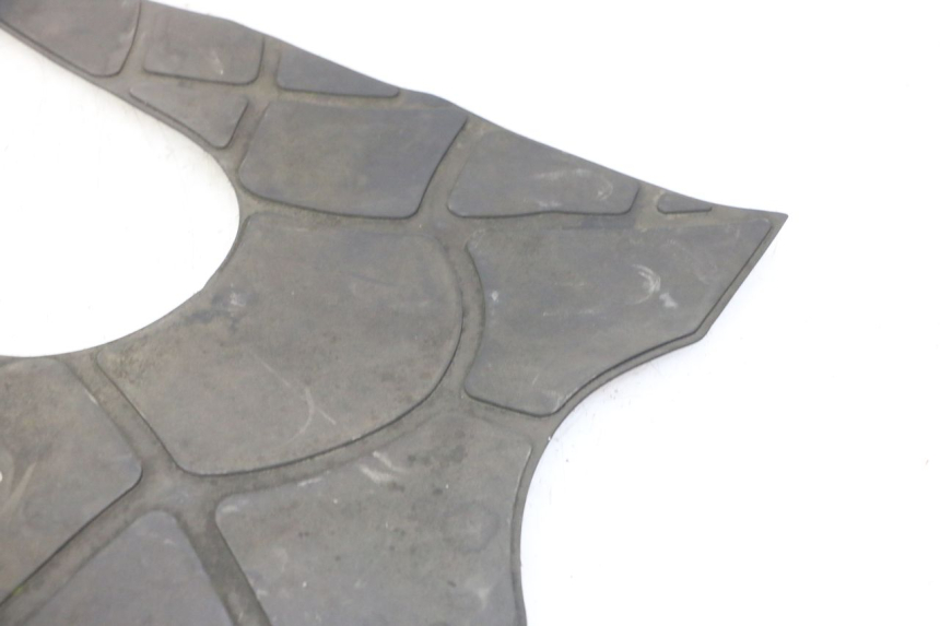 photo de TAPIS MARCHE PIED KYMCO GRAND DINK 125 (2002 - 2007)