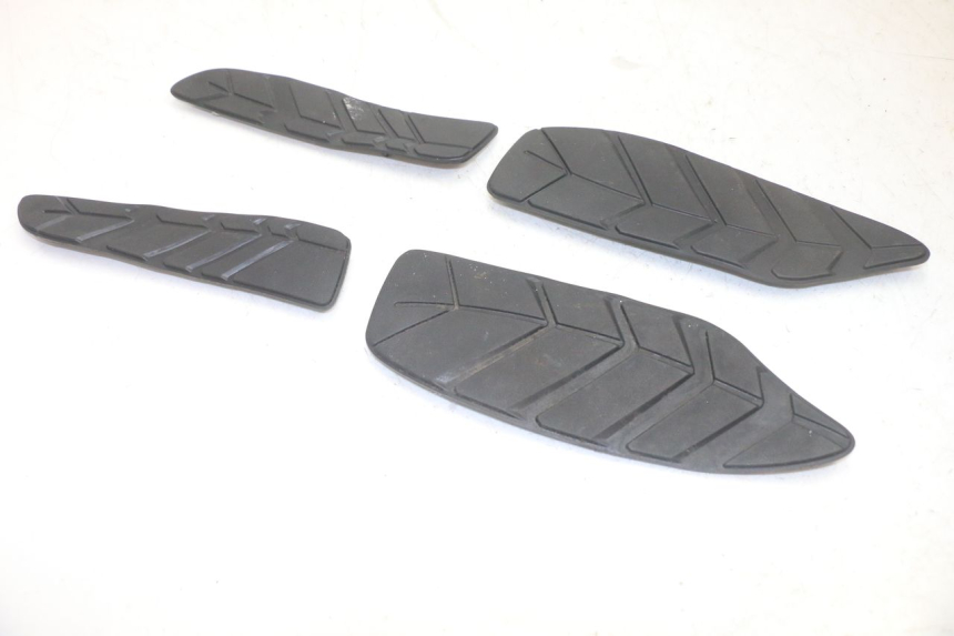 photo de TAPIS MARCHE PIED SYM GTS EVO 125 (2009 - 2013) - Vue principale