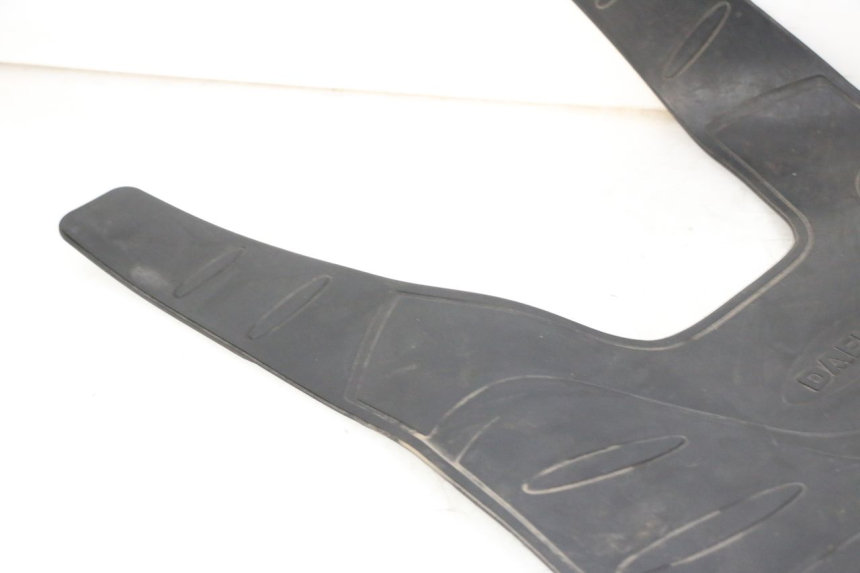 photo de TAPIS MARCHE PIED DAELIM HISTORY 125 (2001 - 2002)