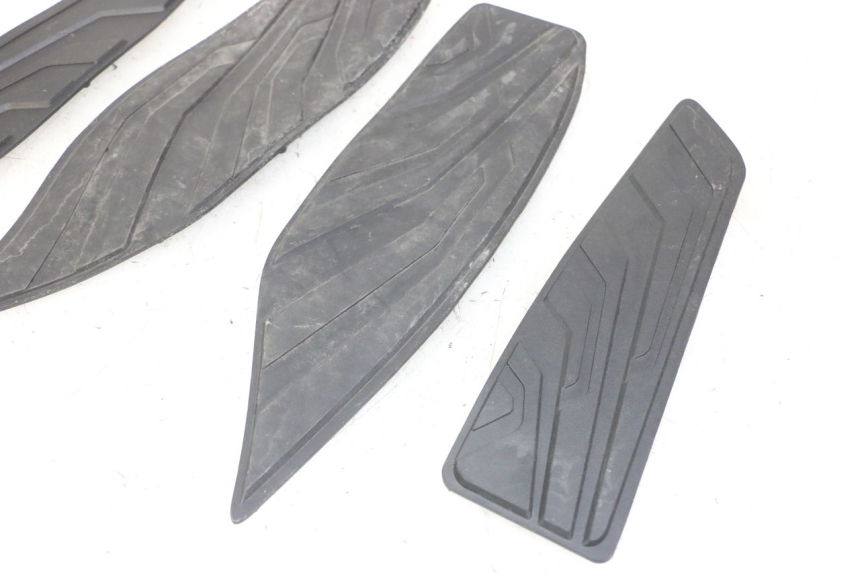 photo de TAPIS MARCHE PIED SYM JOYMAX 125 (2010 - 2017)
