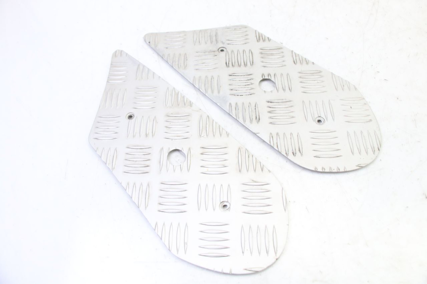 photo de TAPIS MARCHE PIED PEUGEOT KISBEE 4T 50 (2018 - 2022)