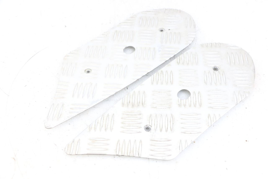 photo de TAPIS MARCHE PIED PEUGEOT KISBEE 4T 50 (2018 - 2022) - Vue principale