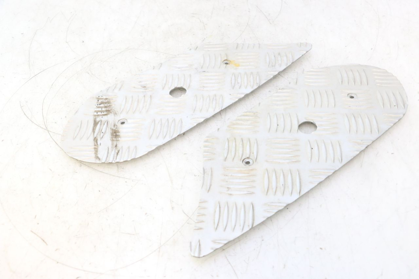 photo de TAPIS MARCHE PIED PEUGEOT KISBEE 4T 50 (2018 - 2022) - Vue principale
