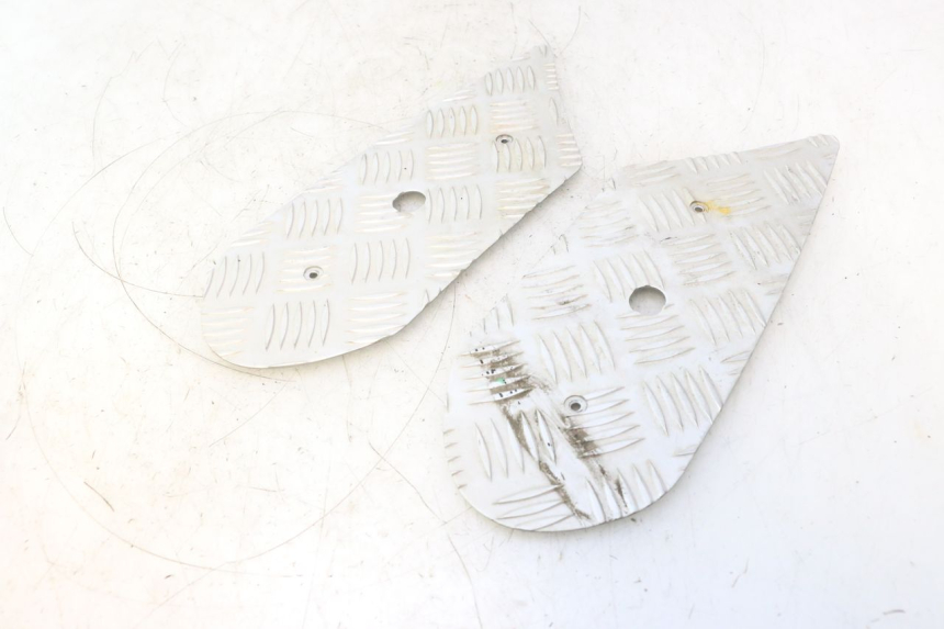photo de TAPIS MARCHE PIED PEUGEOT KISBEE 4T 50 (2018 - 2022) - Détail de la pièce