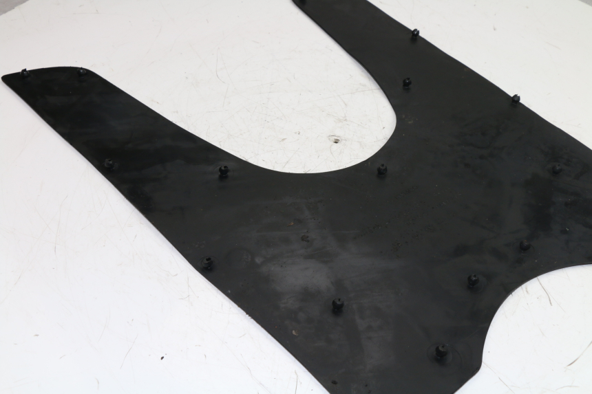 photo de TAPIS MARCHE PIED KYMCO GRAND DINK 125 (2002 - 2007)