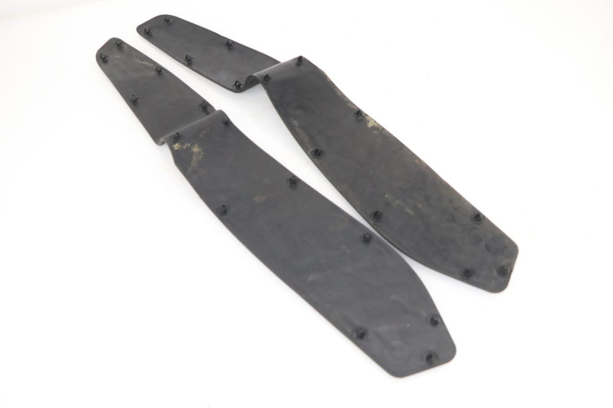 photo de TAPIS MARCHE PIED KYMCO XCITING 500 (2007 - 2010)