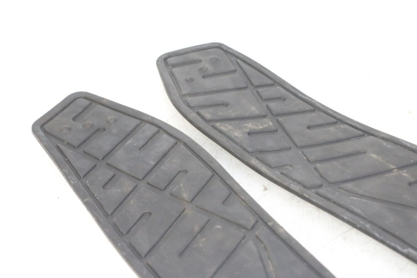 photo de TAPIS MARCHE PIED KYMCO XCITING 500 (2007 - 2010)