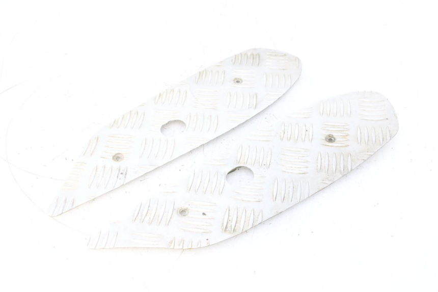 photo de TAPIS MARCHE PIED PEUGEOT LUDIX BLASTER 50 (2006 - 2014) - Détail de la pièce