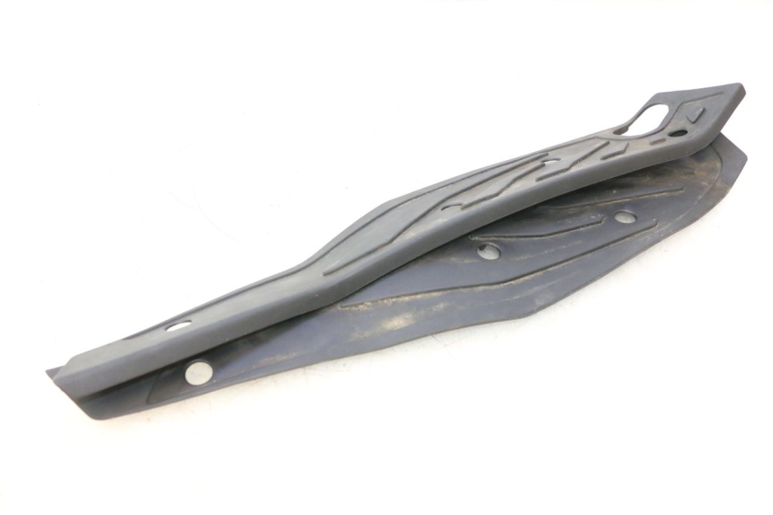 photo de TAPIS MARCHE PIED PIAGGIO MP3 HPE 530 (2022 - 2026) - Vue d’ensemble