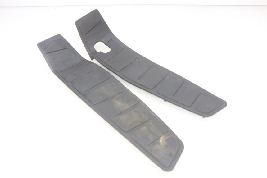 photo de TAPIS MARCHE PIED PIAGGIO MP3 500 (2014 - 2016)