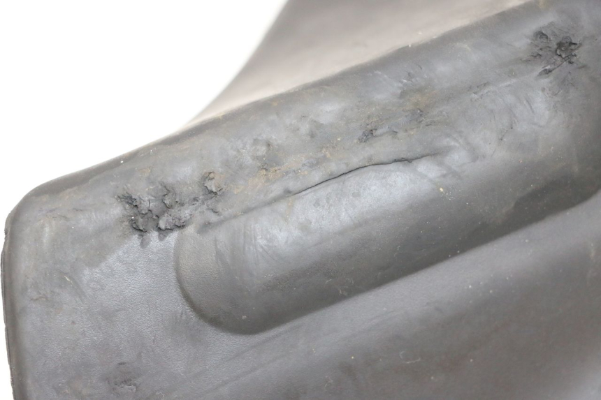 photo de TAPIS MARCHE PIED YAMAHA NEO'S CORE 1 (2022 - 2026) - Pièce contrôlée