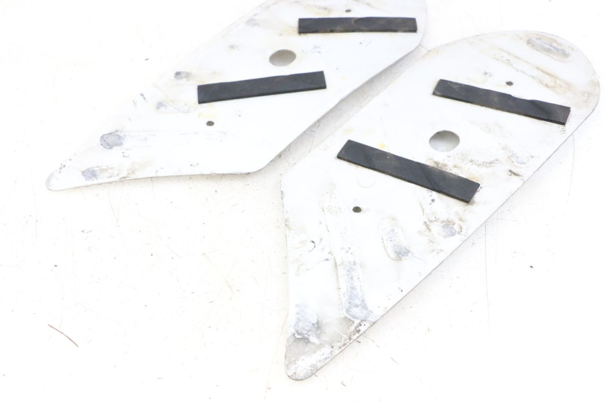 photo de TAPIS MARCHE PIED PEUGEOT KISBEE 2T 50 (2018 - 2022)