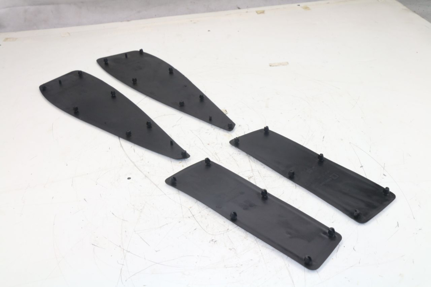 photo de TAPIS MARCHE PIED PEUGEOT SATELIS 125 (2013 - 2018)