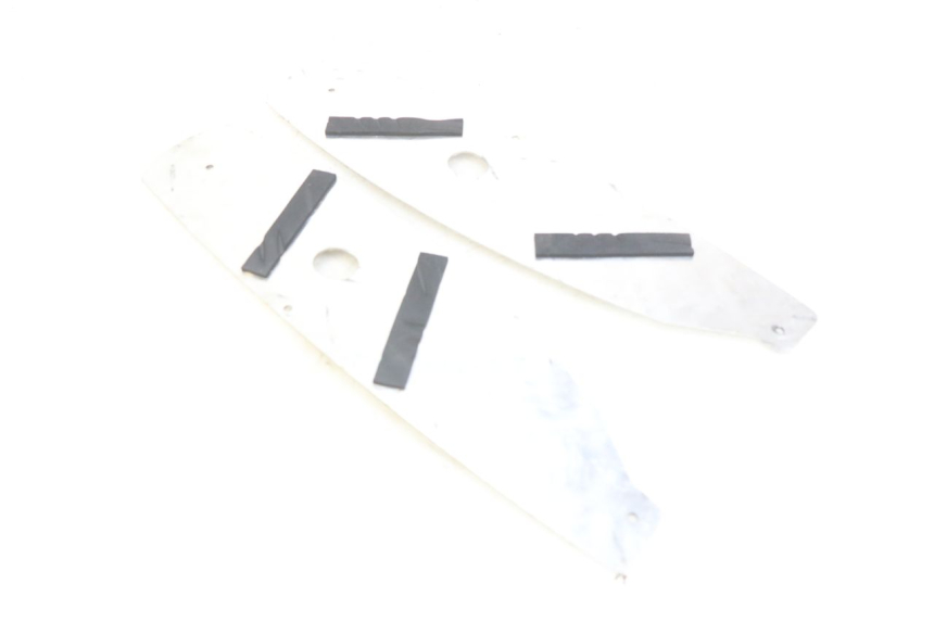 photo de TAPIS MARCHE PIED PEUGEOT SPEEDFIGHT 3 AIR 50 (2009 - 2015)