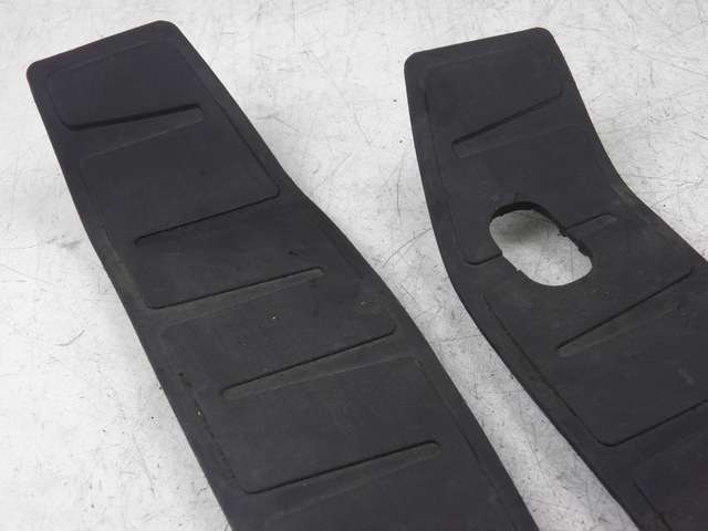 photo de TAPIS MARCHE PIED PIAGGIO MP3 LT 300 (2010 - 2016)