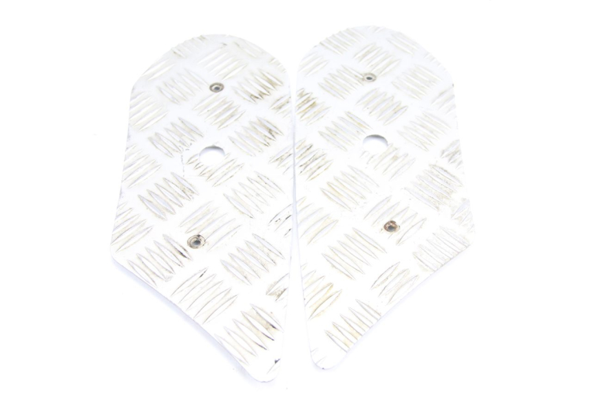 photo de TAPIS MARCHE PIED PEUGEOT STREETZONE 2T 50 (2014 - 2019)