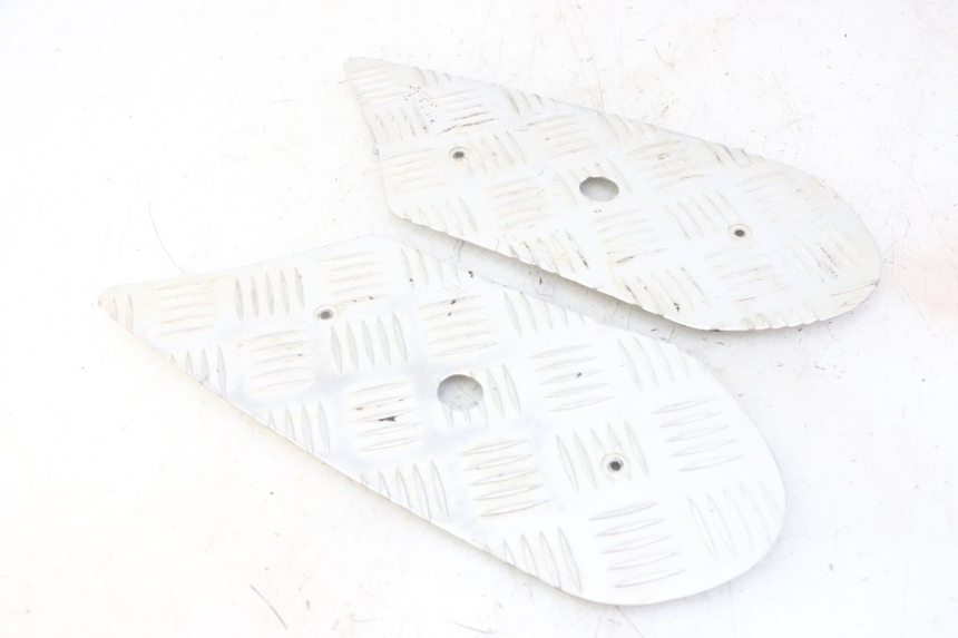 photo de TAPIS MARCHE PIED PEUGEOT STREETZONE I 2T 50 (2018 - 2020)