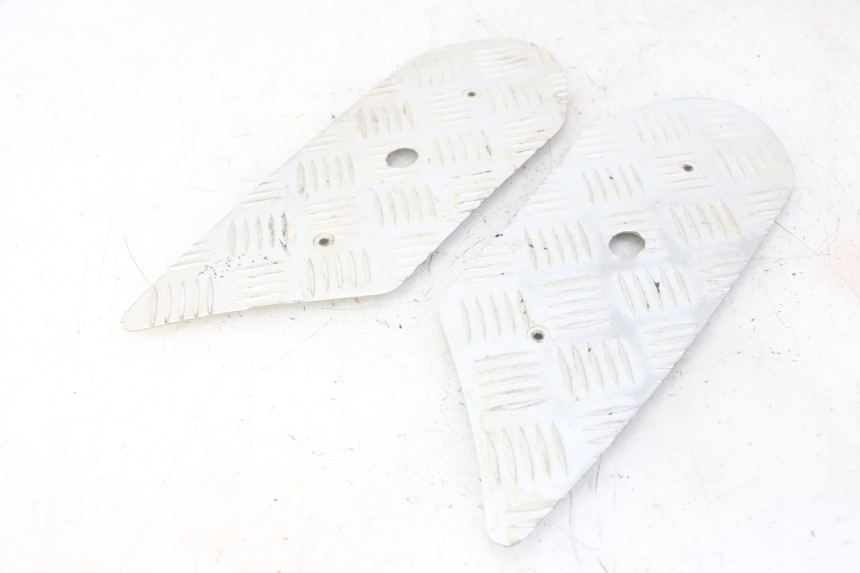 photo de TAPIS MARCHE PIED PEUGEOT STREETZONE I 2T 50 (2018 - 2020)
