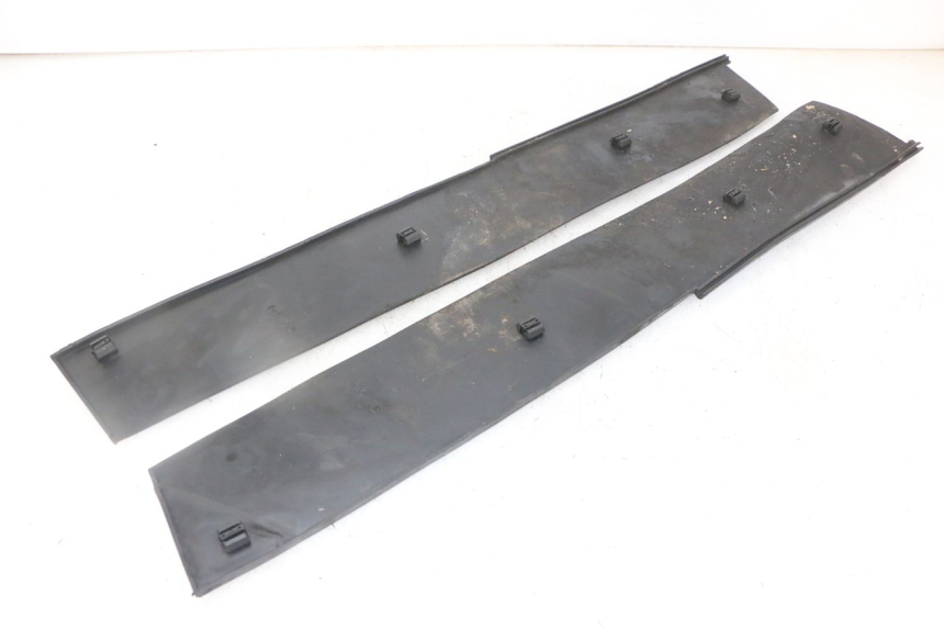 photo de TAPIS MARCHE PIED PIAGGIO SUPER LX 125 (2000 - 2003)