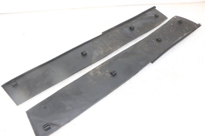 photo de TAPIS MARCHE PIED PIAGGIO SUPER LX 125 (2000 - 2003)