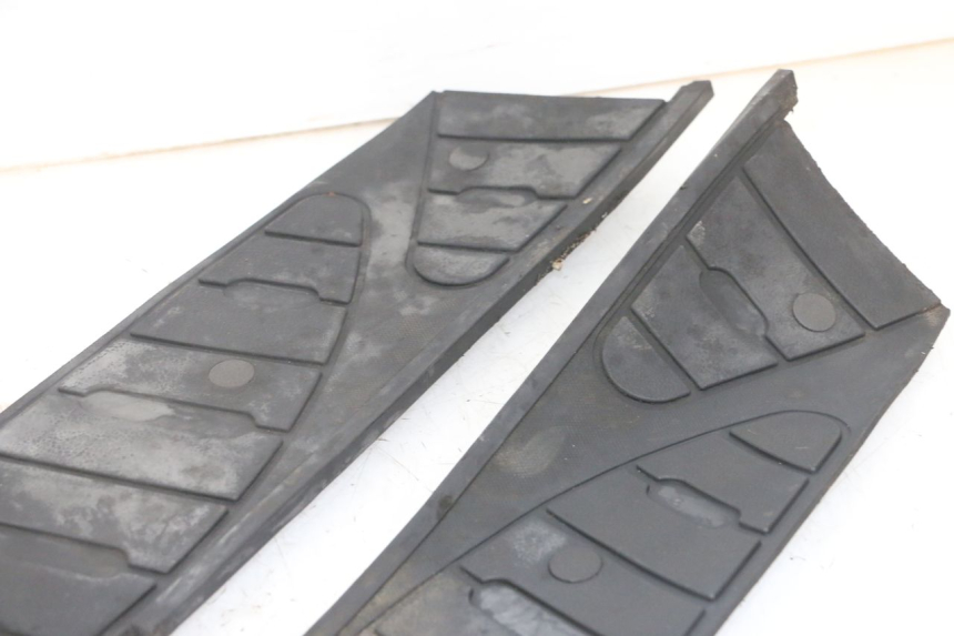 photo de TAPIS MARCHE PIED PIAGGIO SUPER LX 125 (2000 - 2003)