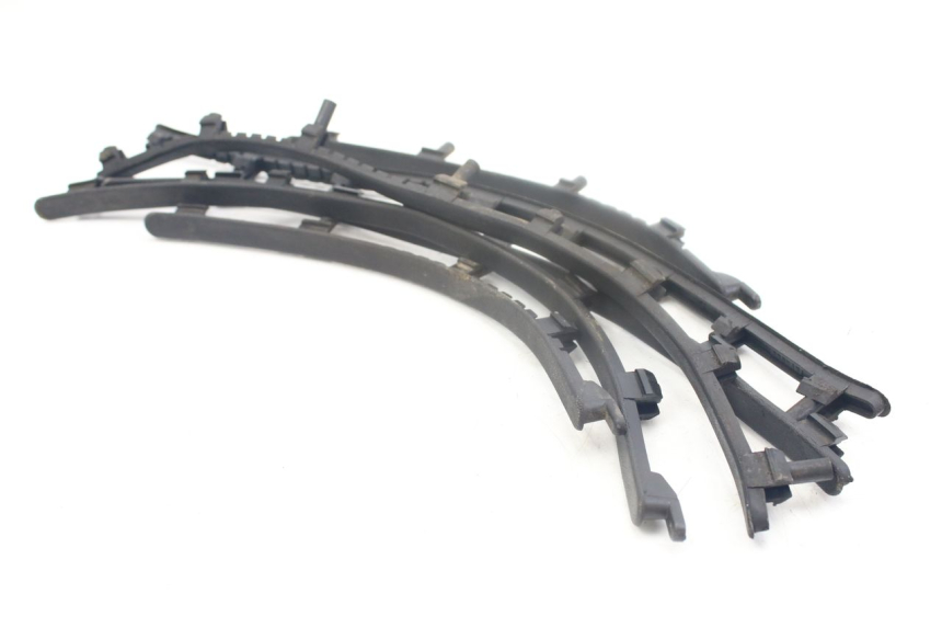 photo de TAPIS MARCHE PIED PIAGGIO VESPA S 2T 50 (2007 - 2014)