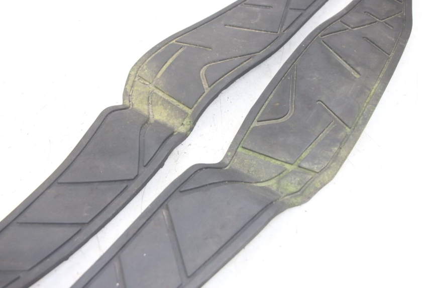 photo de TAPIS MARCHE PIED KYMCO X-CITING XCITING 400 (2014 - 2018)