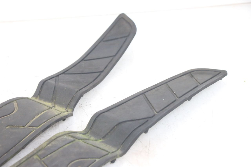 photo de TAPIS MARCHE PIED KYMCO X-CITING XCITING 400 (2014 - 2018)