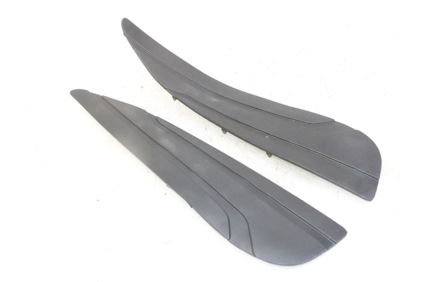 photo de TAPIS MARCHE PIED YAMAHA X-MAX XMAX 125 (2010 - 2014)
